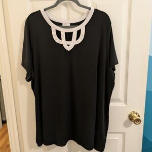 ‼️CLEARANCE  Avenue black, short sleeve top